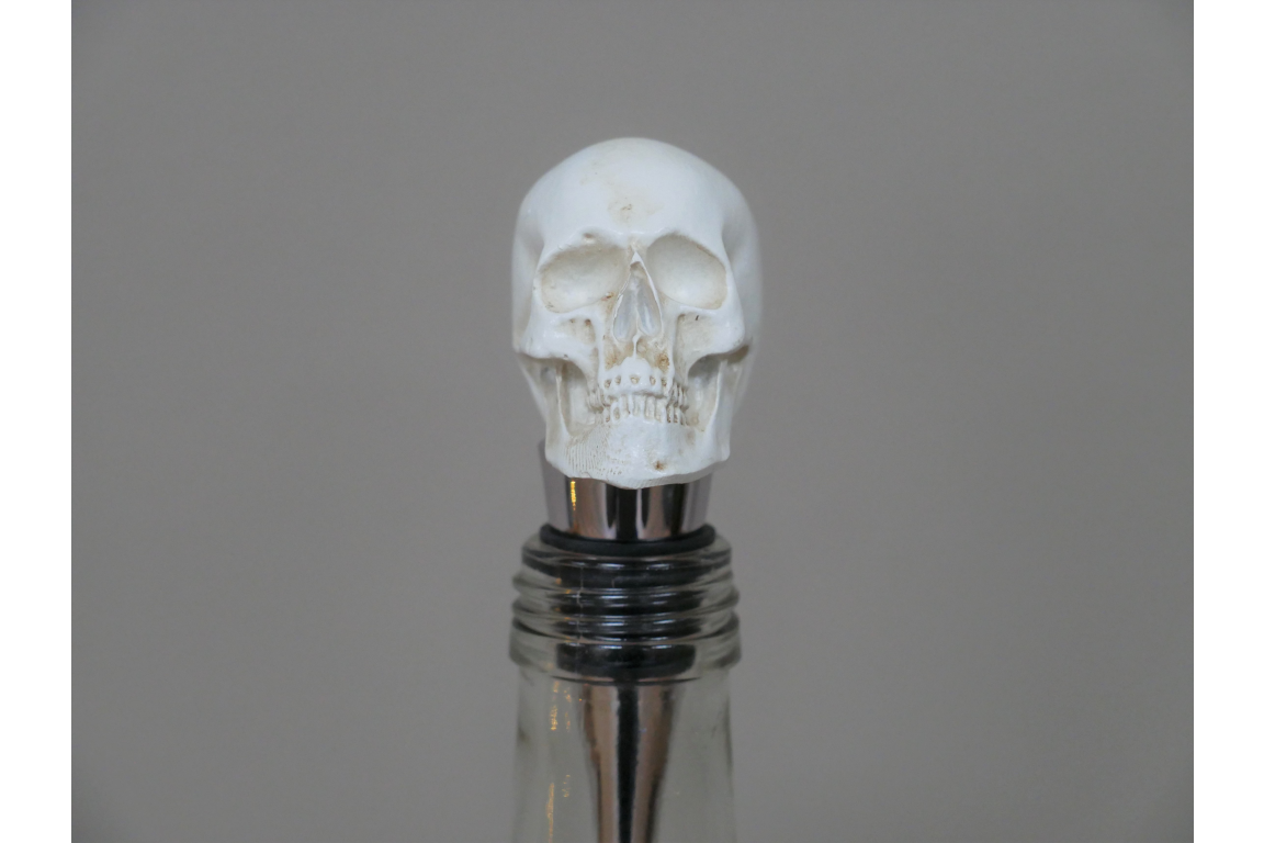 Skull Wine Topper