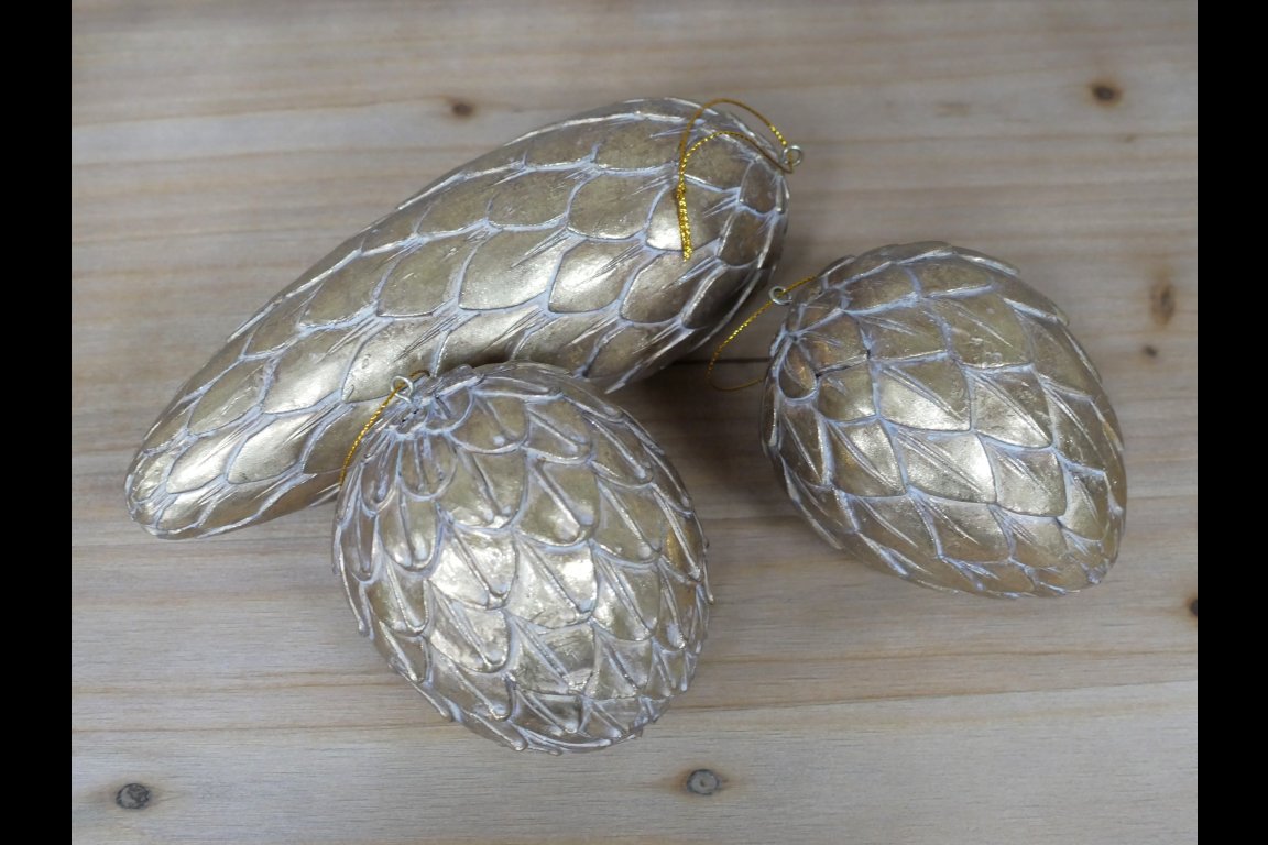 Set Of 3 Pinecones