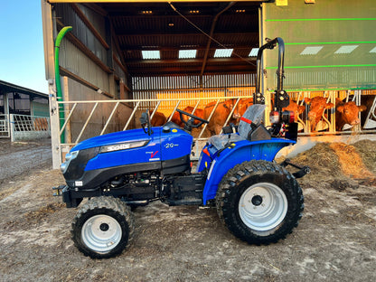 UNUSED SOLIS 20 20hp 4WD COMPACT TRACTOR, SHOWING A LOW AND GENUINE 3 HOURS