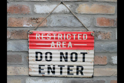 Sign (Restricted Area)
