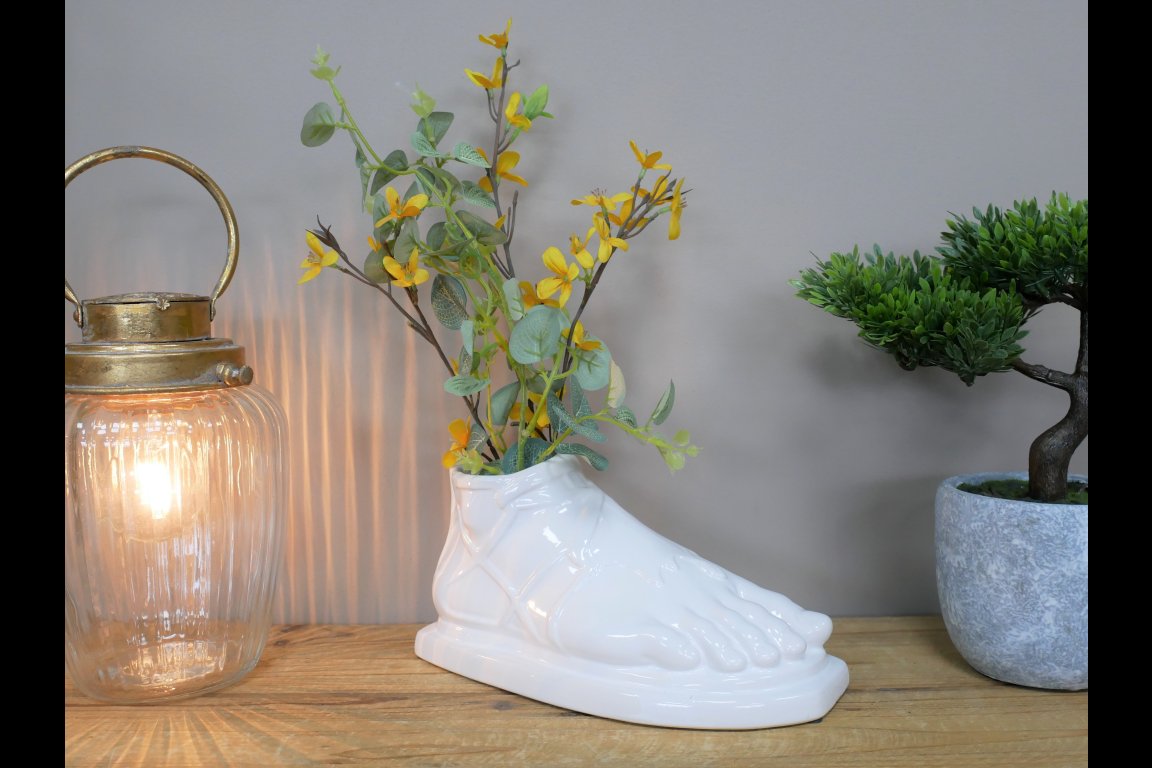 Foot Vase