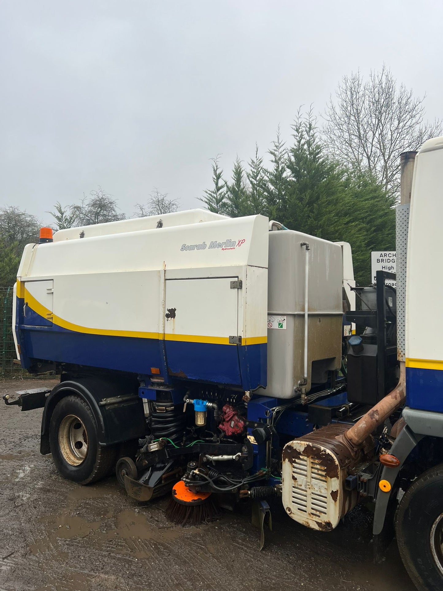 IVECO SCARAB MERLIN ROAD SWEEPER LORRY