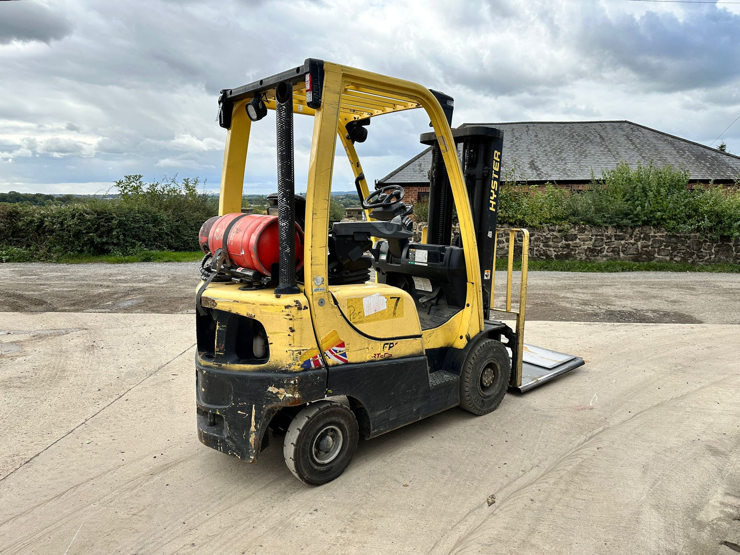 2017 Hyster Fortens H1.8FT 1.8 Ton Forklift With Roof