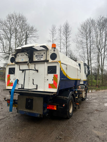 IVECO SCARAB MERLIN ROAD SWEEPER LORRY