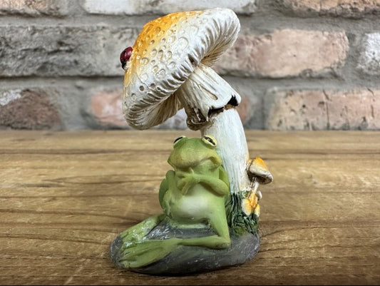 Frog Chilling