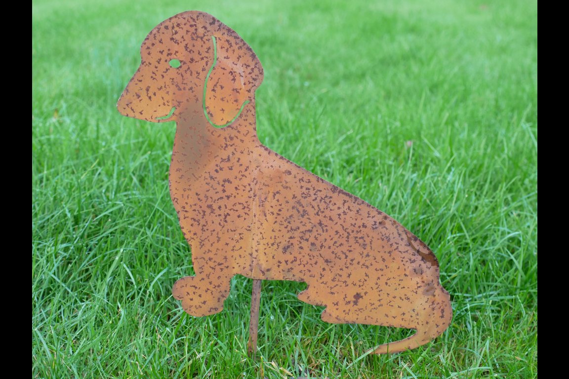 Sitting Rusty Dog Stake
