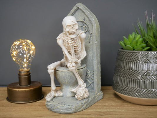 Skeleton On The Loo