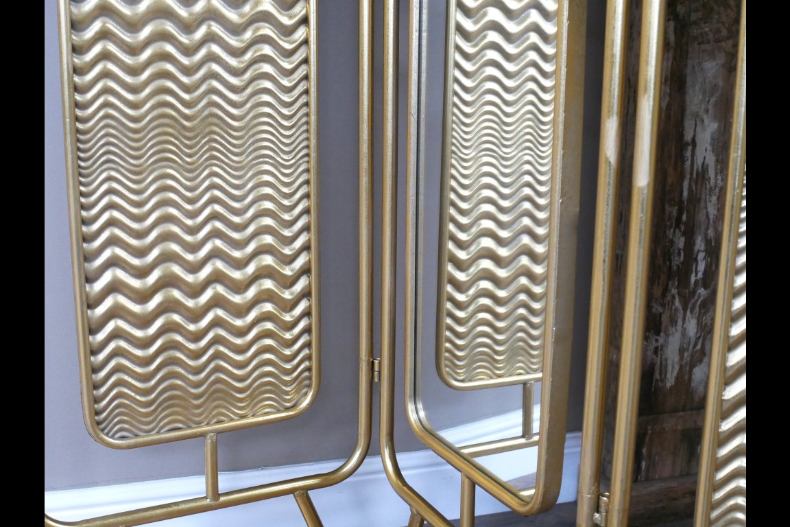Mirrored Screen