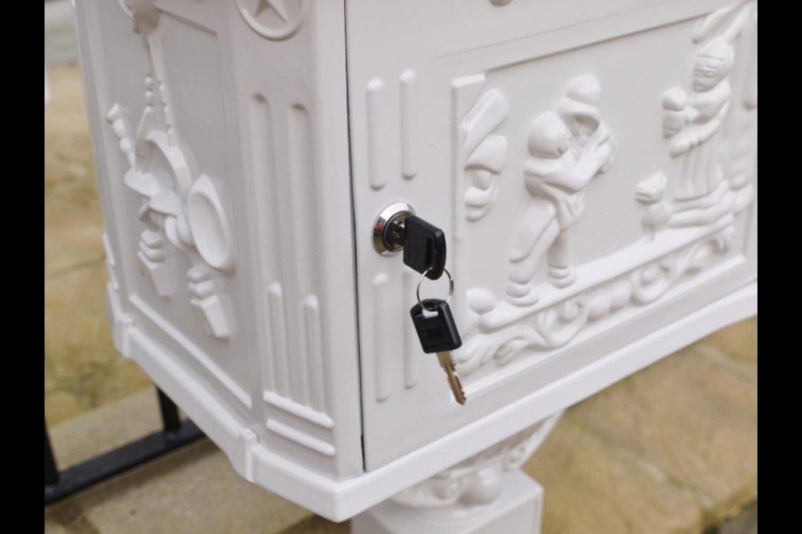 Aluminium Post Box White