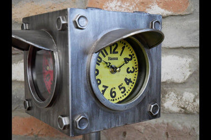 Traffic Light Clock