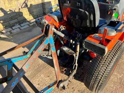 KUBOTA B1410 4WD COMPACT TRACTOR WITH WESSEX 4FT MENAGE LEVELLER