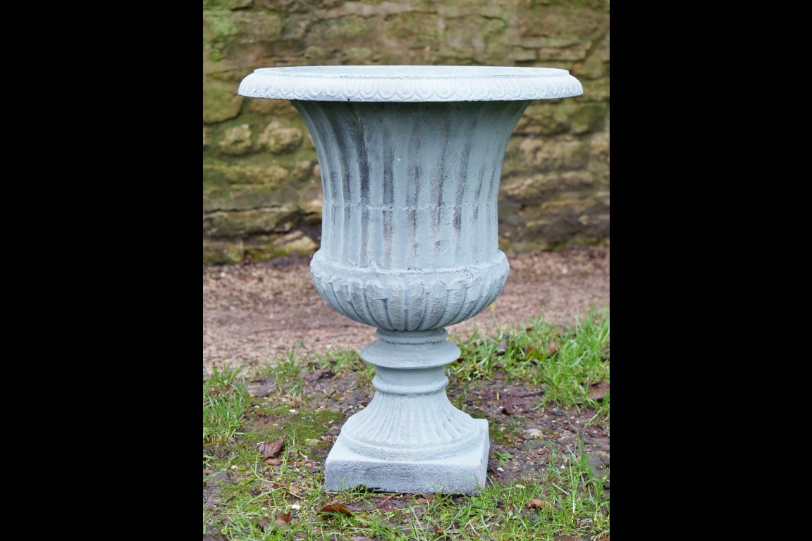 C3 Urn No Base O/C Finish