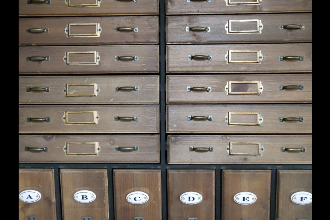 Wall Storage Unit