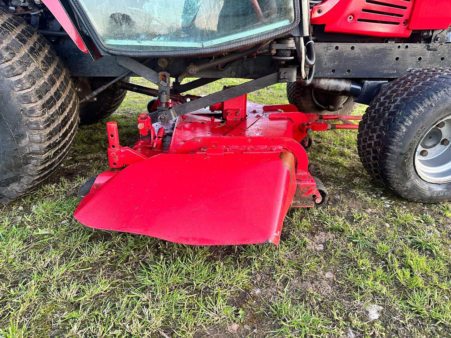 2009 MASSEY FERGUSON GC2300 23HP 4WD COMPACT TRACTOR