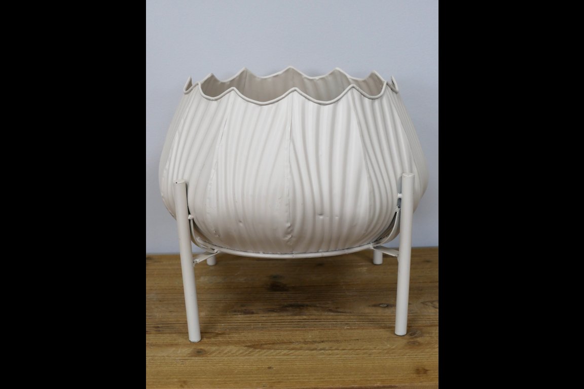 Cream Planter