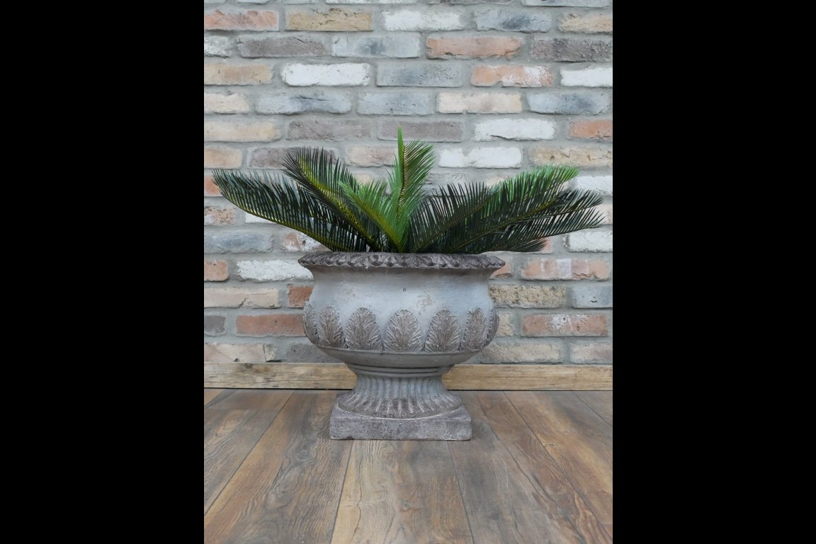 Urn