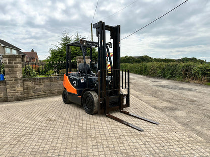 2011 DOOSAN D25S-5 2.5 TON DIESEL FORKLIFT