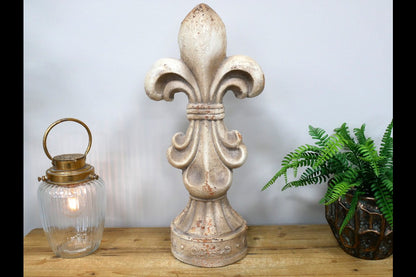 Fleur-De-Lis