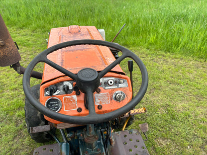 Kubota B7100 17HP 4WD Compact Tractor