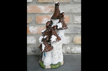 Pine Cone House (Large)