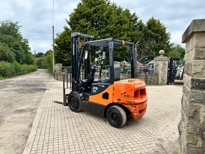 2011 DOOSAN D25S-5 2.5 TON DIESEL FORKLIFT