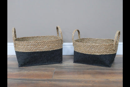 Set Of Two Baskets / Planters