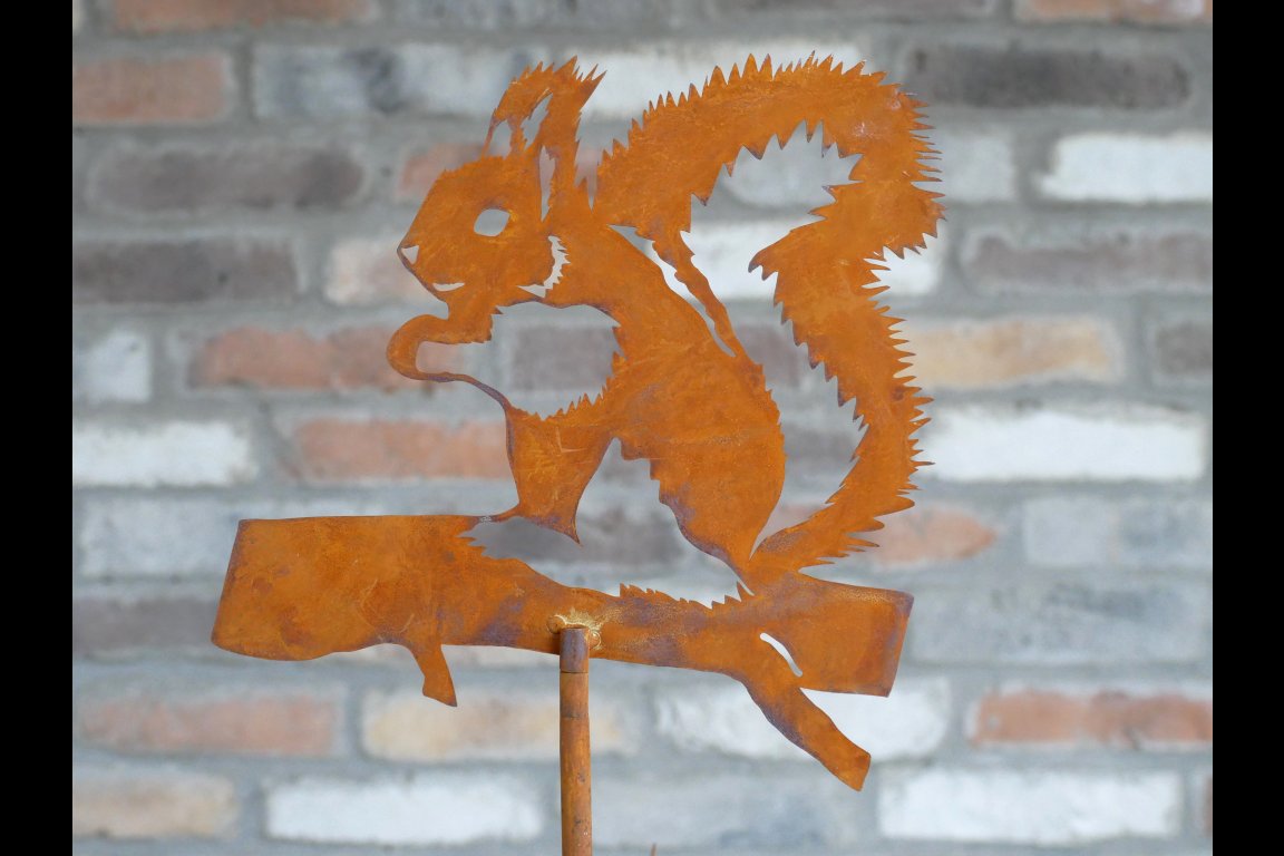 Rusty Squirrel Stake