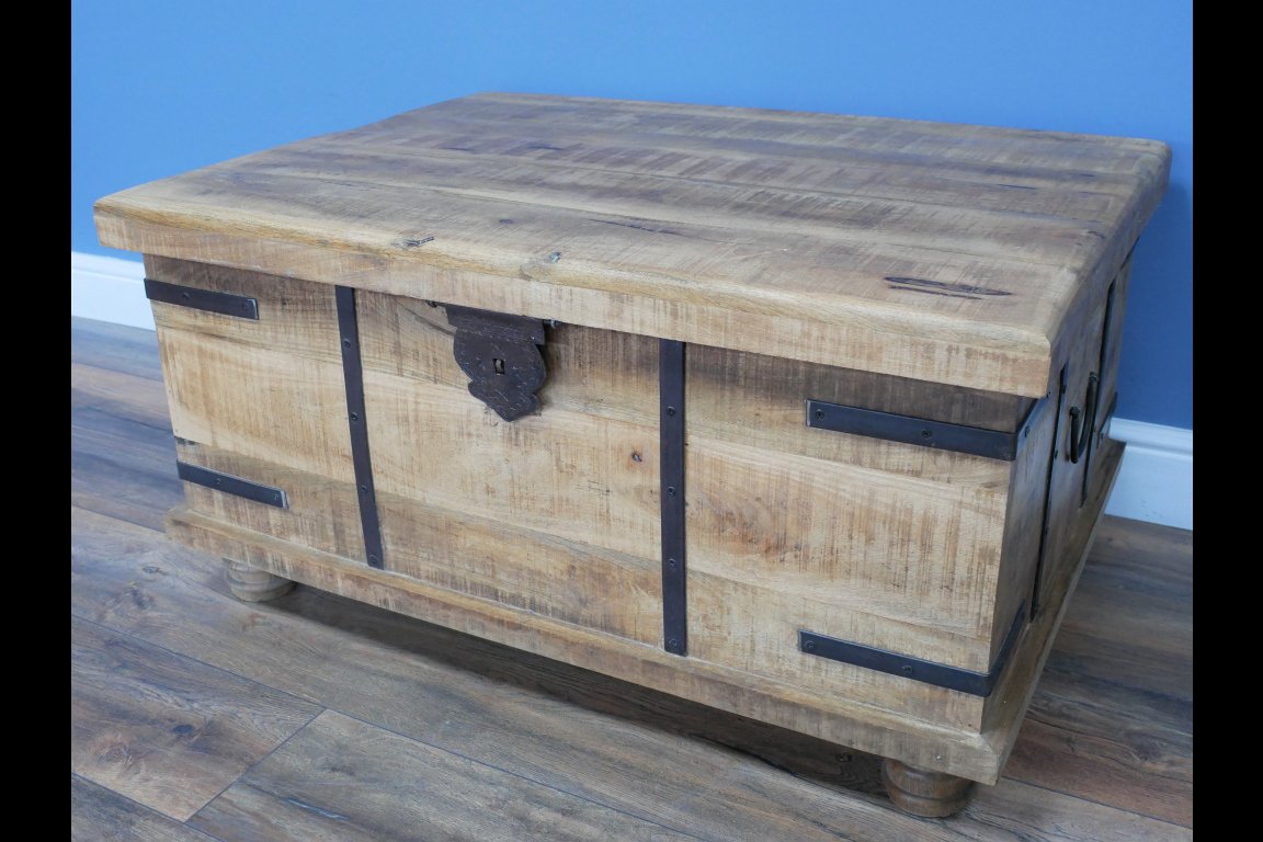 Trunk / Coffee Table
