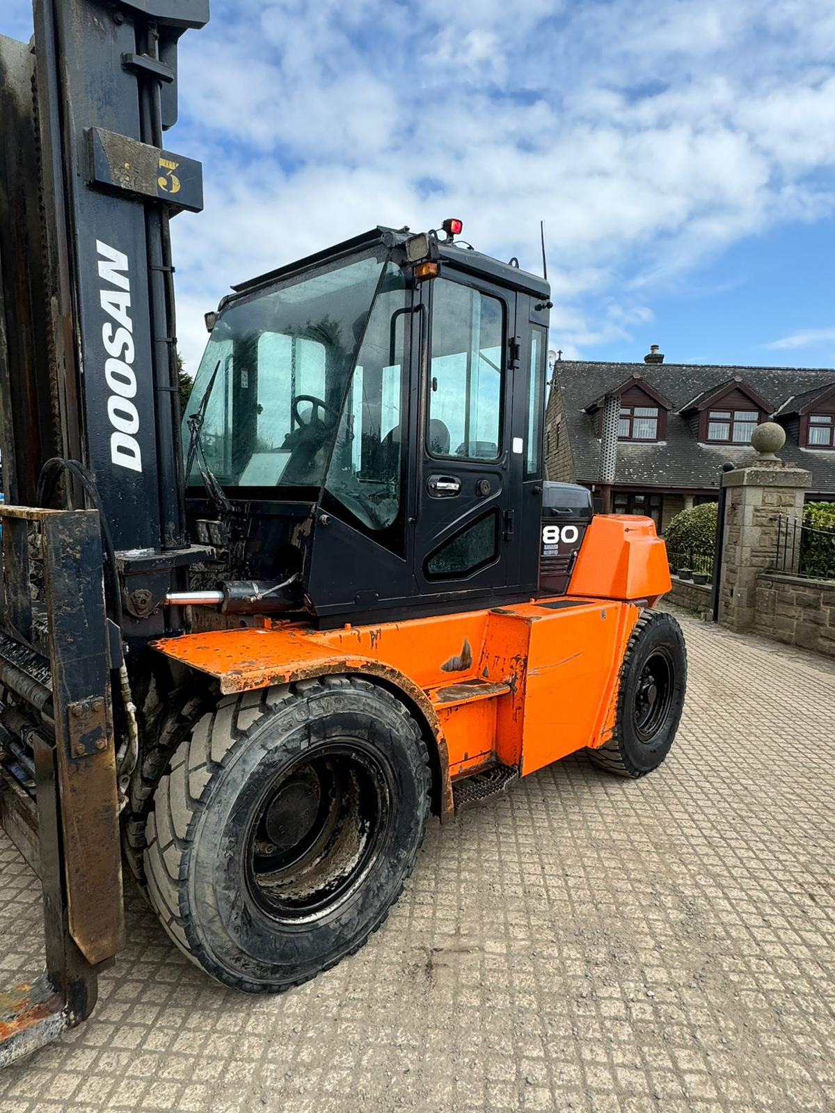 2015 DOOSAN D80S-7 8 TON FORKLIFT FORKTRUCK