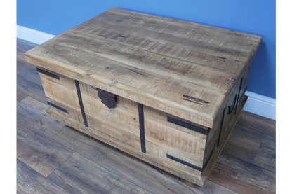 Trunk / Coffee Table