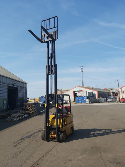 CATERPILLAR T35D GAS POWERED FORKLIFT