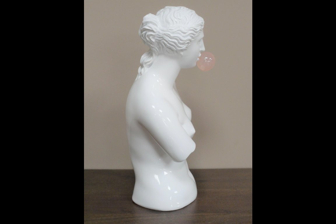 Bubble Gum lady