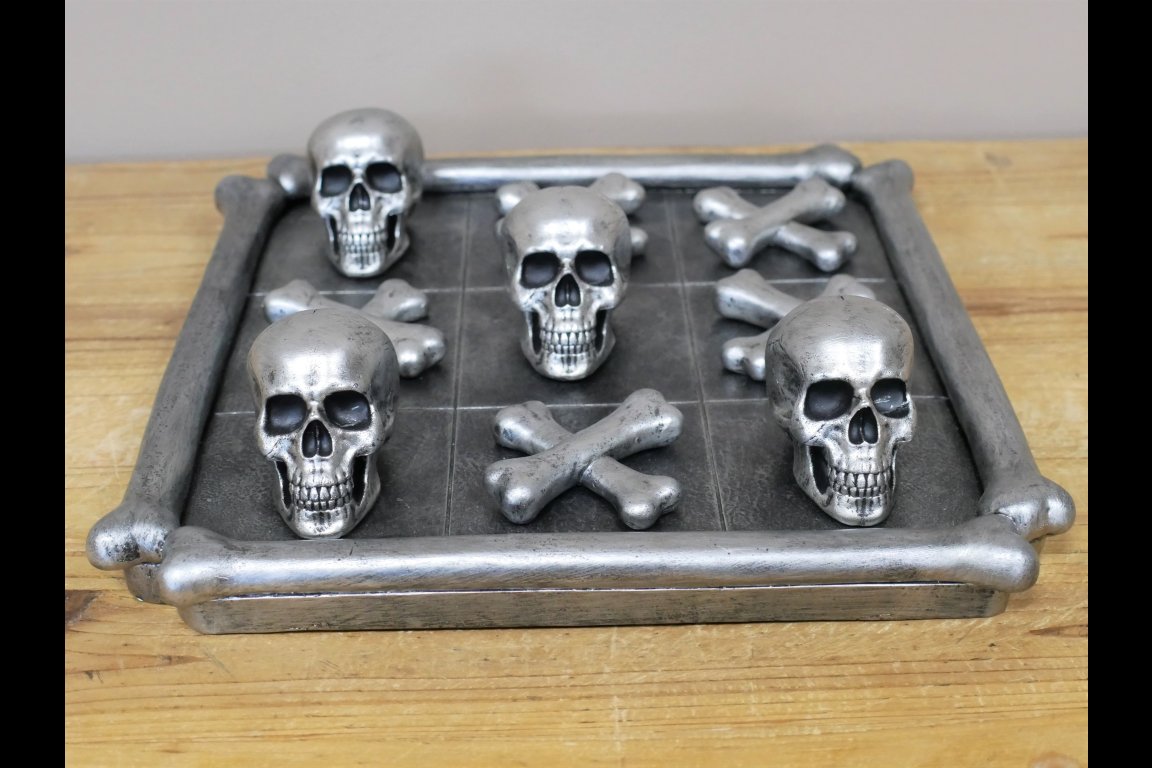Skull & Crossbones Board