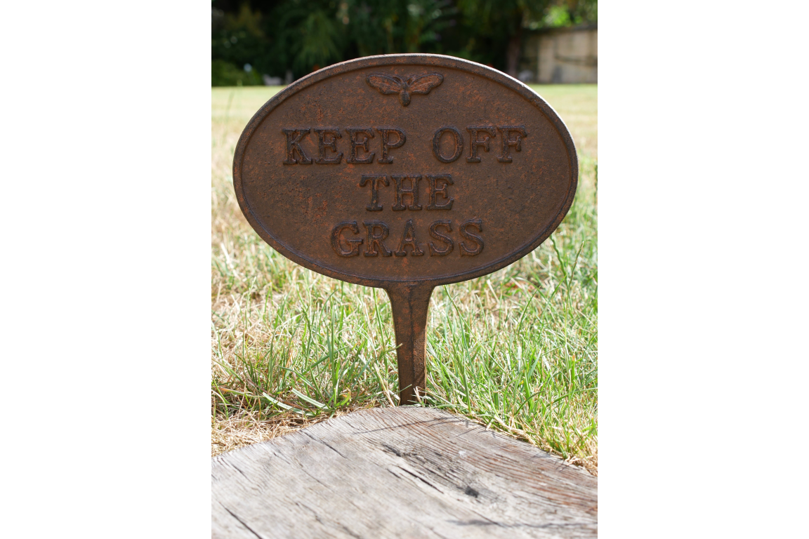Keep Of The Grass Stake