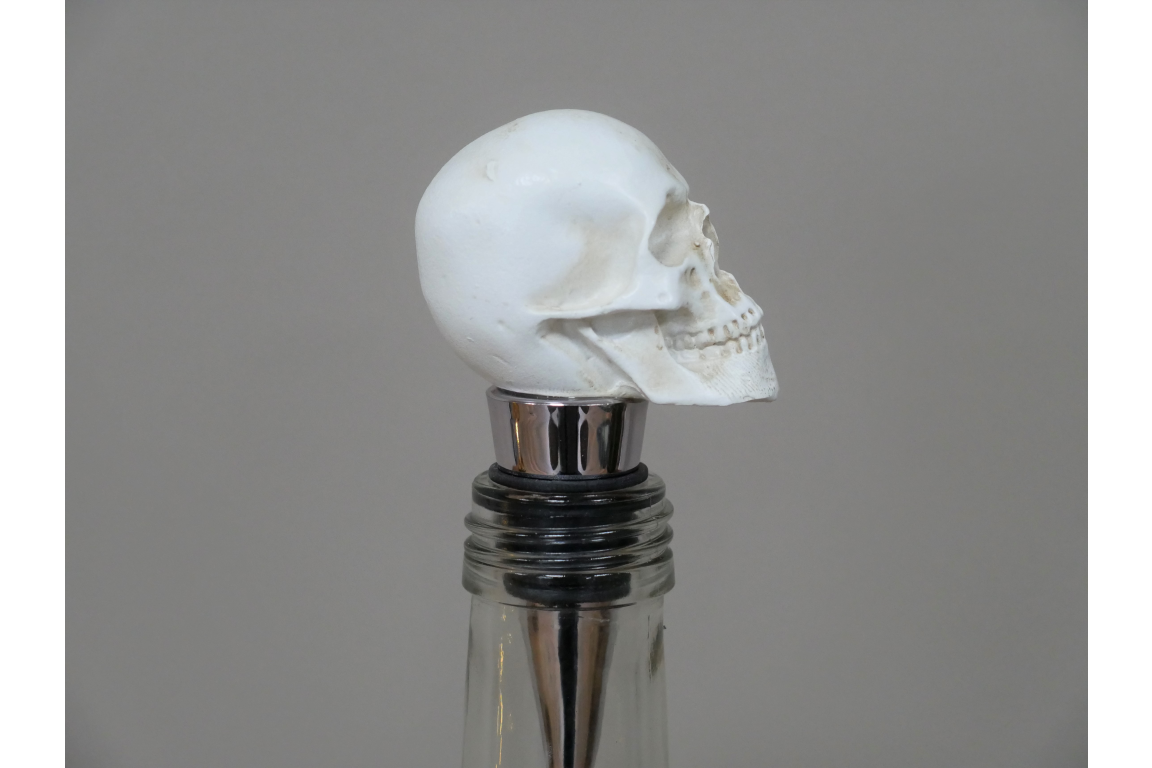 Skull Wine Topper