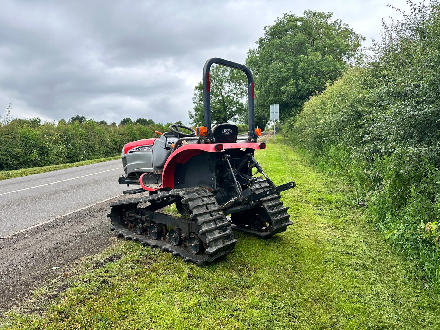 YANMAR CT122 22HP COMPACT TRACKED CRAWLER TRACTOR