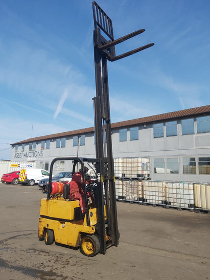 CATERPILLAR T35D GAS POWERED FORKLIFT