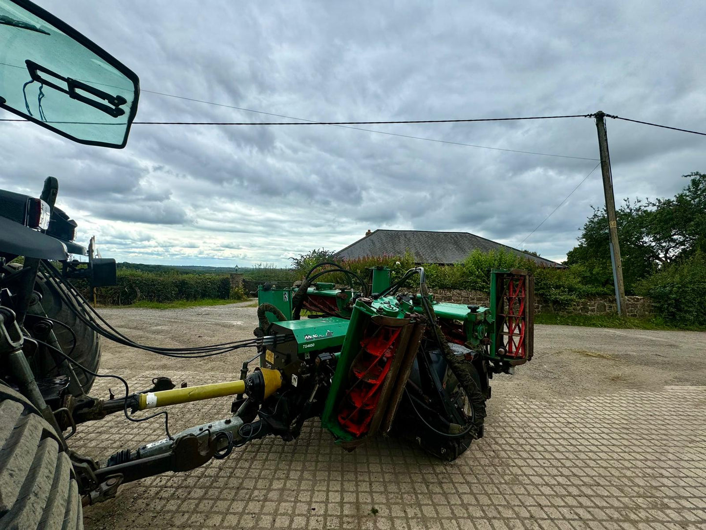 2010 DEUTZ FAHR 100 TRACTOR WITH RANSOMES 7 GANG LAWN MOWER 100 HP TRACTOR