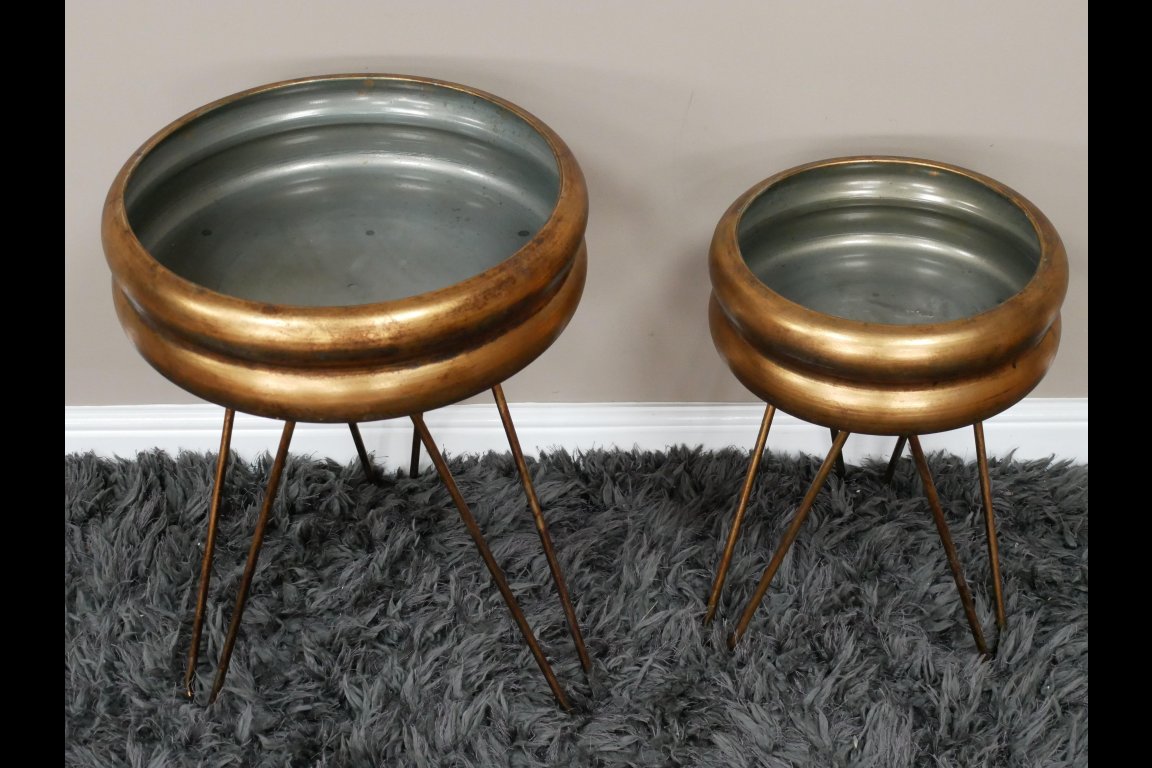 Set Of 2 Planters