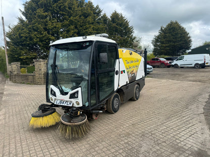 64/2014 JOHNSTON C201 ROAD SWEEPER