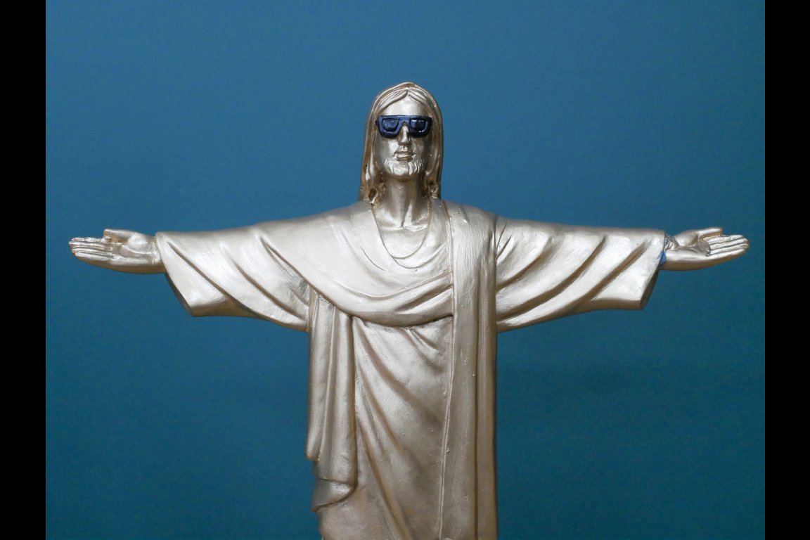 Cool Redeemer - Gold