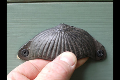Handle