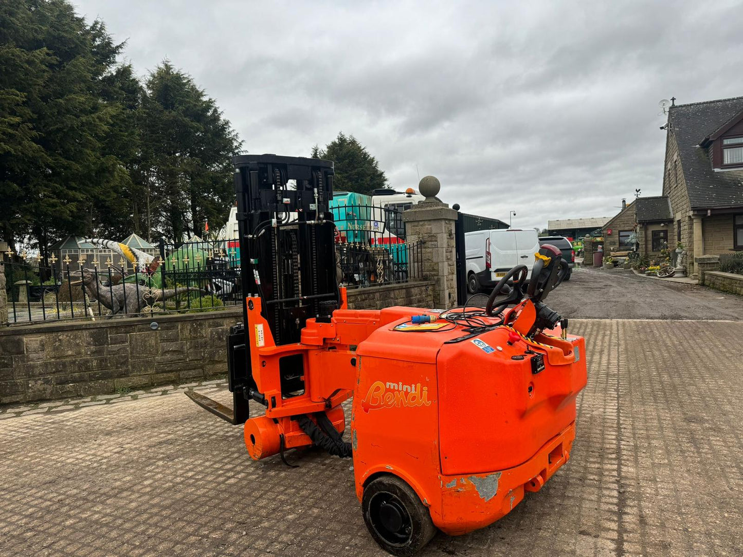 2018 BENDI AISLE MASTER MINI FORKLIFT TRUCK