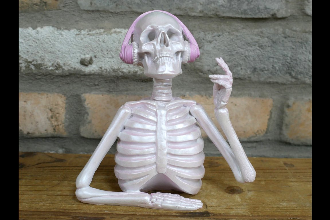 Skeleton With Headphones (Pink)