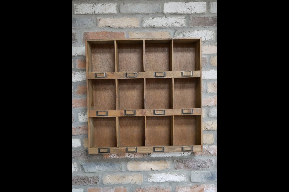 Wall Storage Unit