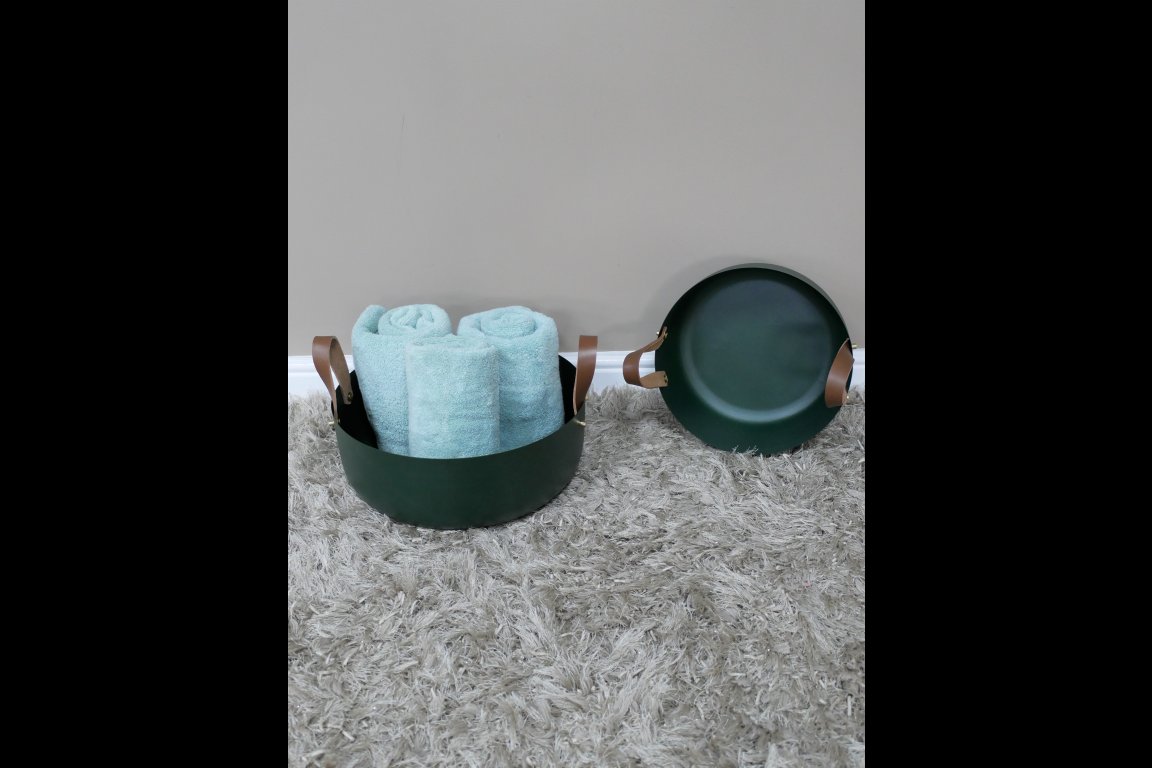 Set Of 2 Bowls / Planters