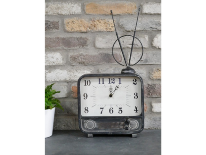 Retro TV Clock