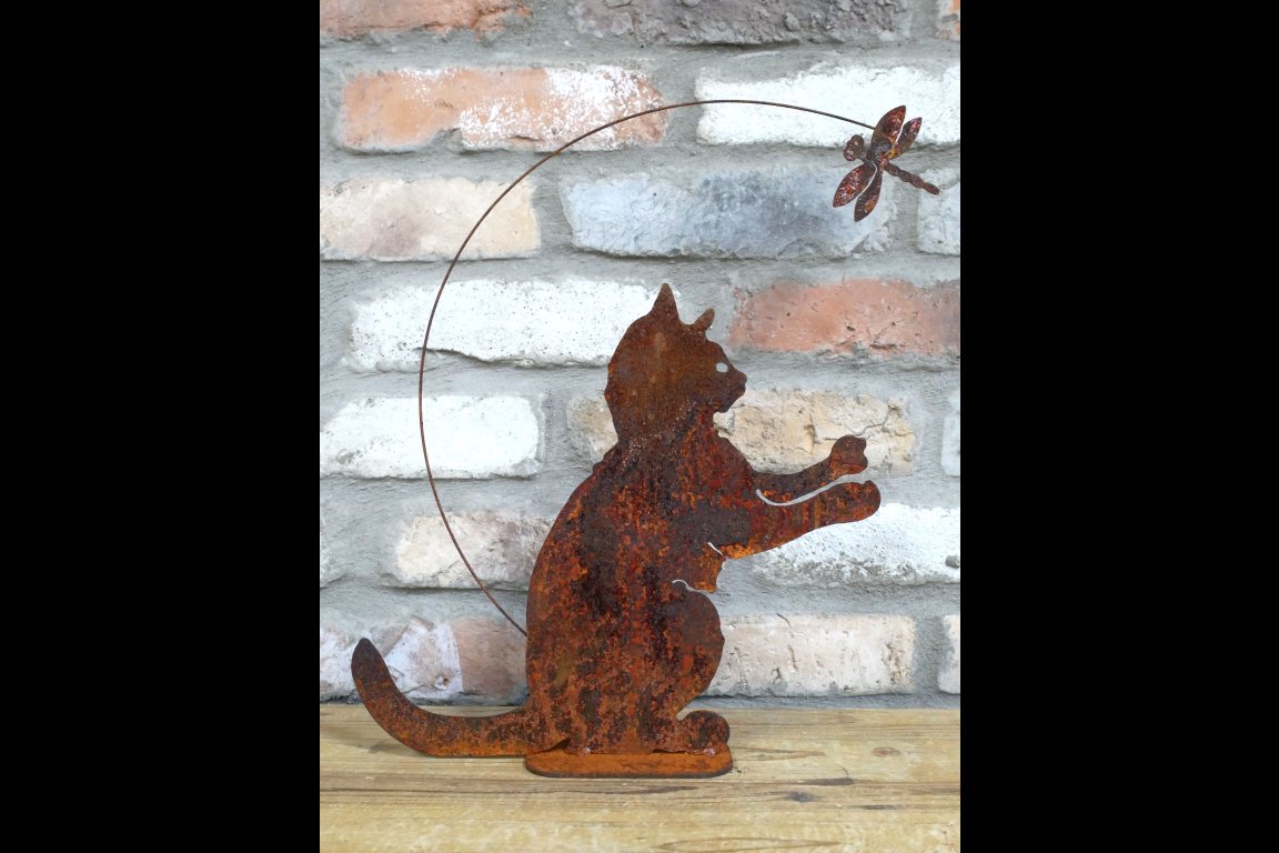 Cat & Dragonfly