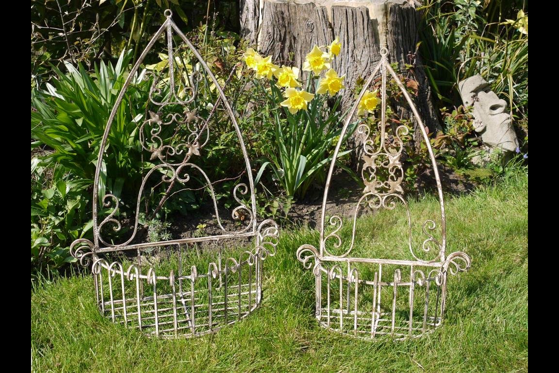 Set Of 2 Wall Planters