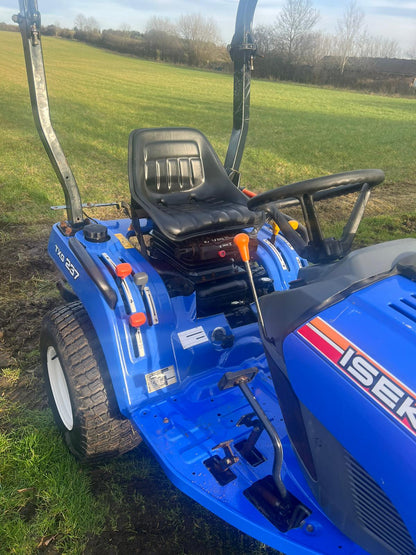 2015/65 PLATE ISEKI TXG 237 COMPACT TRACTOR 4x4